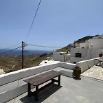Nyaraló Chora's Cycladic Aura *